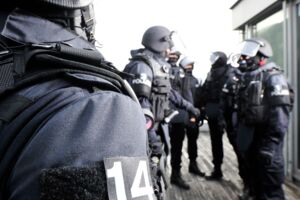2013_landespolizei_spezialeinheit_04.jpg